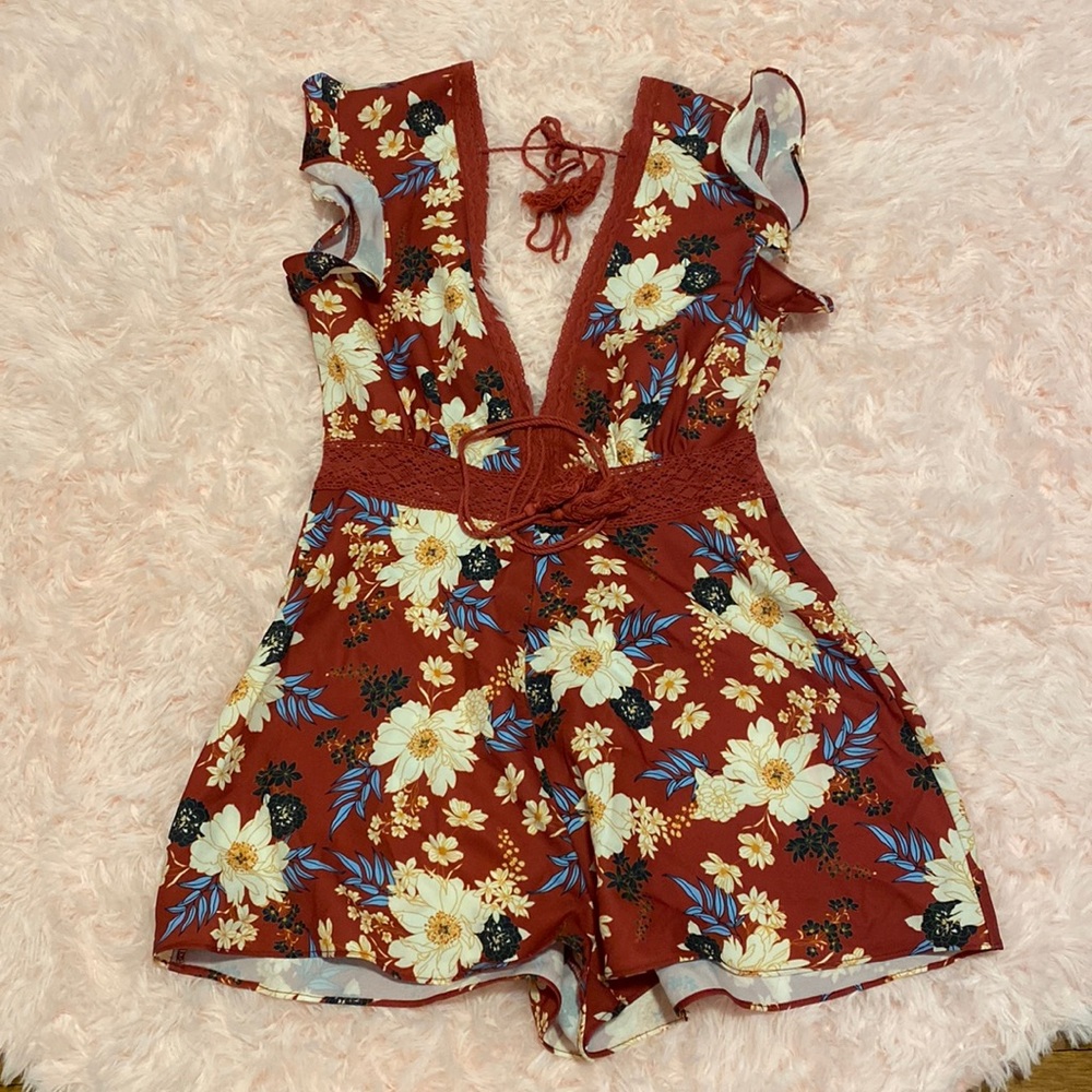 🎉Floral Romper! NEW NEW NEW 🎉